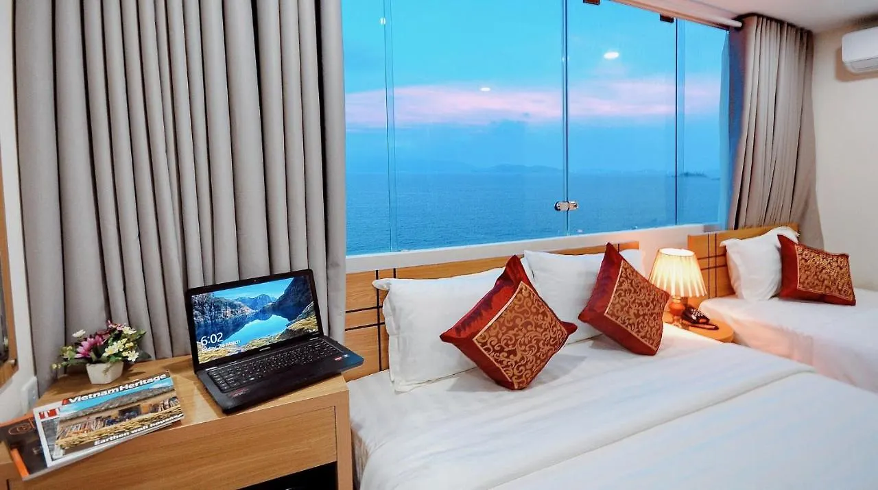 Iridescent Clouds Hotel Nha Trang -May Ngu Sac