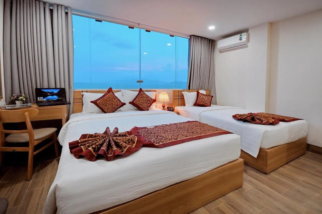 Iridescent Clouds Hotel Nha Trang -May Ngu Sac