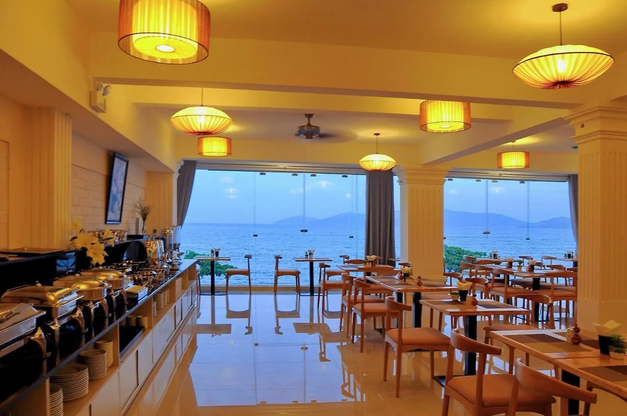 Iridescent Clouds Hotel Nha Trang -May Ngu Sac