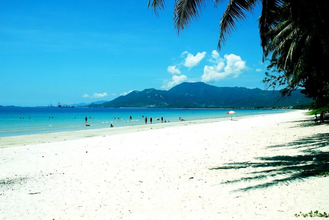 Iridescent Clouds Hotel Nha Trang -May Ngu Sac
